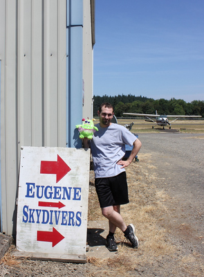 Eugene Skydivers Sign